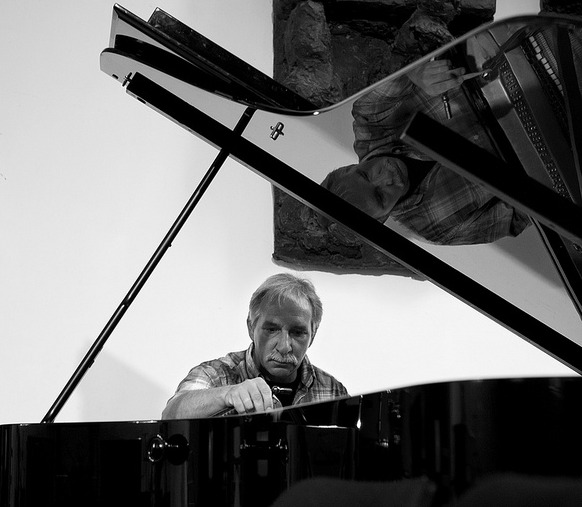 Настройка пианино. настройщик фортепиано.